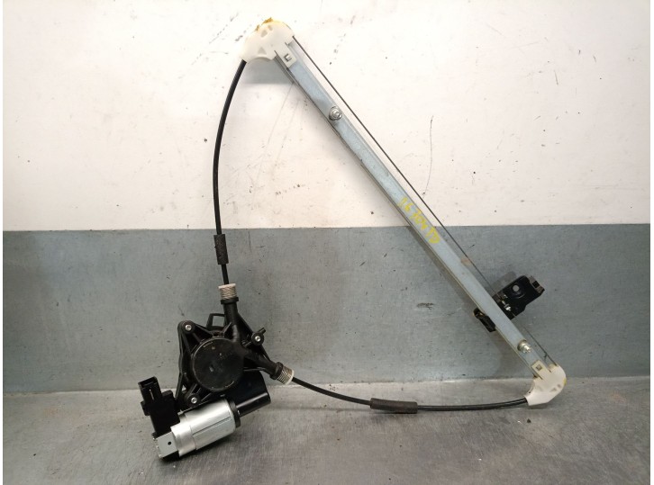Replacement right rear window regulator for Mazda 3 (BK) 2.0 MZR-CD (BK14), OEM IAM references BP4K72590E BP4K72590E
