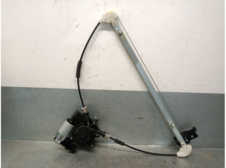 Replacement left rear window regulator for Mazda 3 (BK) 2.0 MZR-CD (BK14). OEM/IAM references: BP4K73590E BP4K73590E
