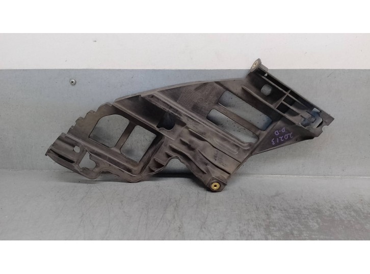 Replacement right headlight bracket for Volkswagen Golf VI (5K1) 1.6 TDI, OEM/IAM reference 5K0807228A