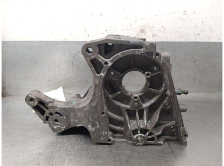 Replacement alternator bracket for Fiat 500L (351_, 352_) 1.6 D Multijet (199LYD1B), OEM/IAM references 55226624 55226623