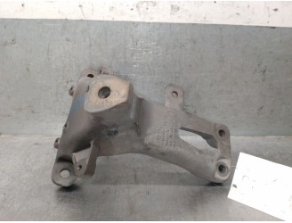 Right engine mount for Audi A5 (8T3) 2.7 TDI. OEM/IAM references: 8K0199308AQ 8K0199308BH