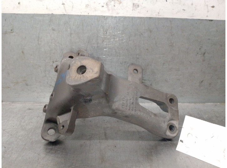 Right engine mount for Audi A5 (8T3) 2.7 TDI. OEM/IAM references: 8K0199308AQ 8K0199308BH
