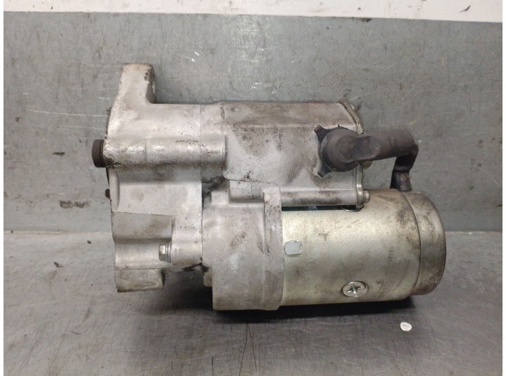 Replacement starter motor for Kia Carnival II (GQ) 2.9 CRDi, OEM/IAM references 0K55218400A 0K55218400A 031114140