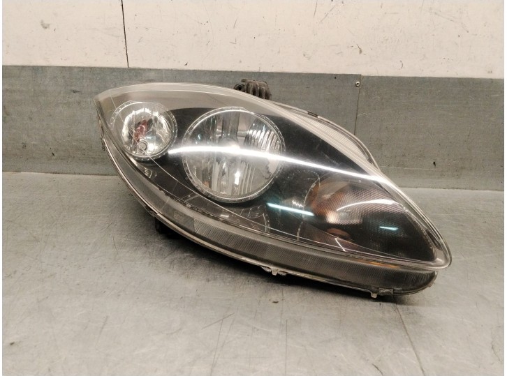 Recambio de faro derecho para seat leon (1p1) 2.0 tdi 16v referencia OEM IAM 5P1941006C 5P1941006E 