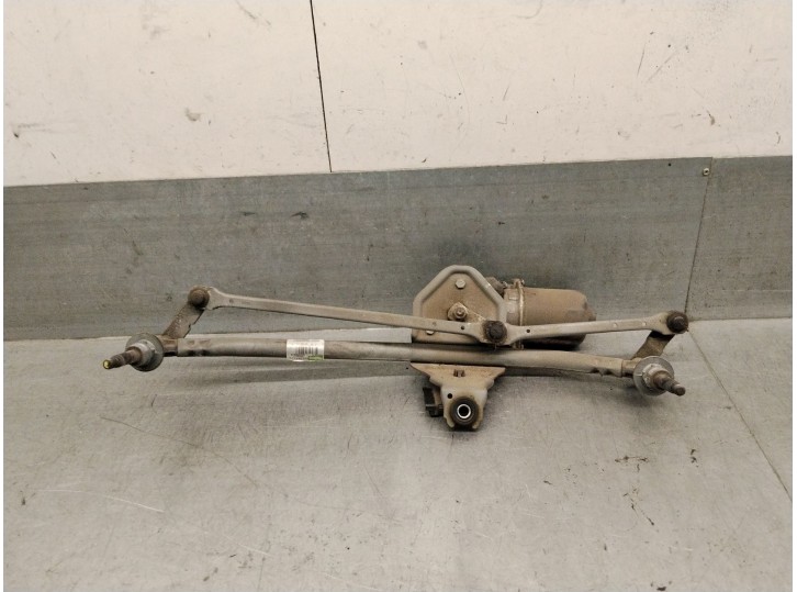 Replacement front wiper motor for Renault Trafic II passenger van (JL) 2.0 dCi 115, OEM IAM reference 8200423479