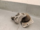 Replacement engine mount for Renault Trafic II passenger van (JL) 2.0 dCi 115, OEM/IAM reference 8200818975