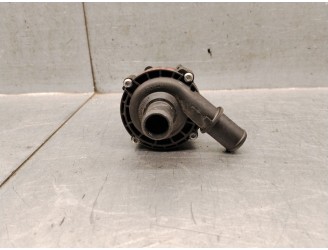 Replacement water pump for Renault Trafic II bus (JL) 2.0 dCi 115, OEM/IAM reference 148944128