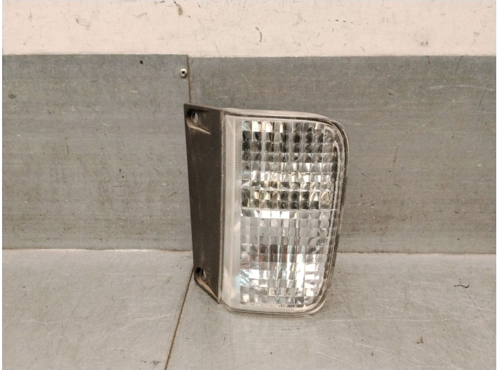 Reverse light replacement part for Renault Trafic II Bus (JL) 2.0 dCi 115, OEM/IAM reference 8200968063 25470206
