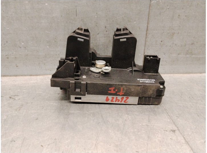 Replacement left rear door lock for Renault Trafic II bus (JL) 2.0 dCi 115, OEM IAM reference 8200020186