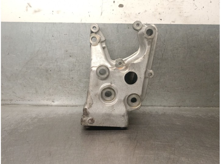 Replacement engine mount for Citroën Xsara Picasso (N68) 1.8 16V, OEM IAM reference 184699 184699