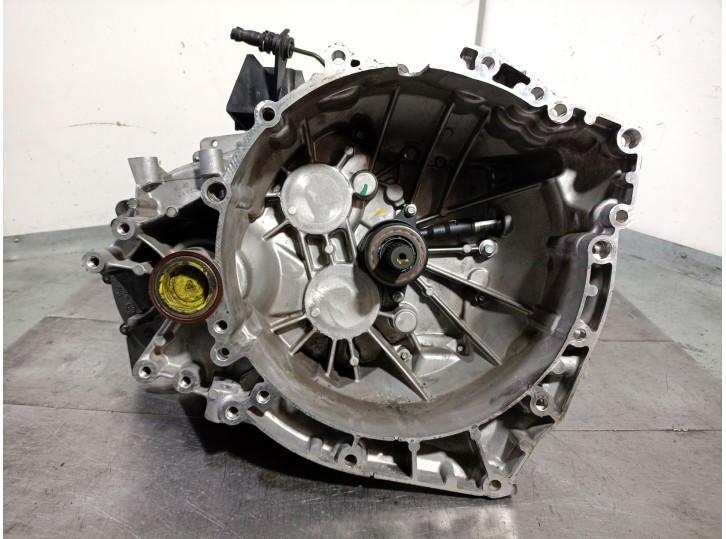 Recambio de caja cambios para volvo v40 hatchback (525) d2 referencia OEM IAM HU3R7002AHA 36003284 P1285254
