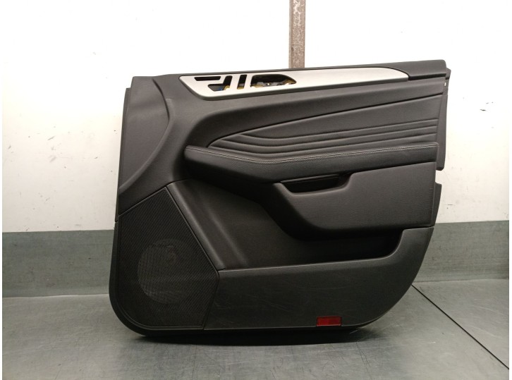 Replacement right front door trim panel for Mercedes-Benz GLE (W166) 350 d 4MATIC (166.024), OEM/IAM reference A166720
