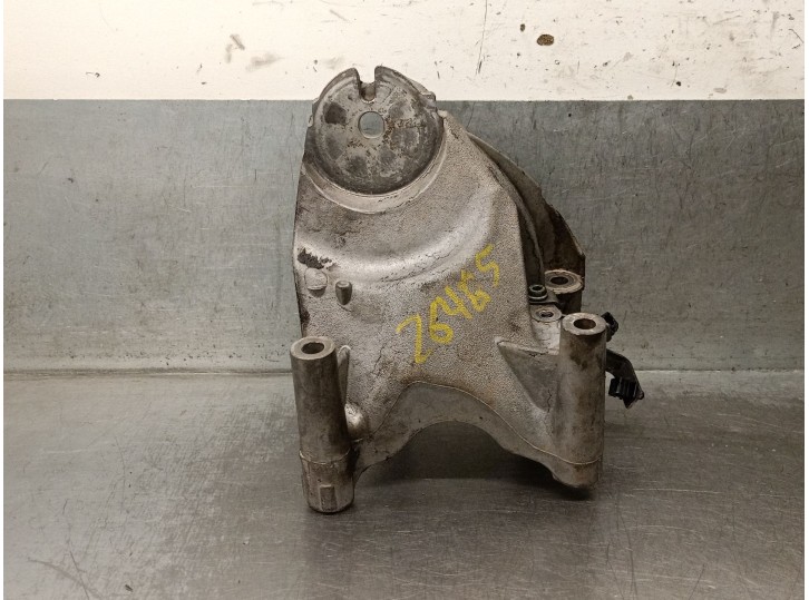 Replacement left engine mount for Volkswagen Touareg (7LA, 7L6, 7L7) 2.5 R5 TDI, OEM/IAM reference 070199308A 070199308A