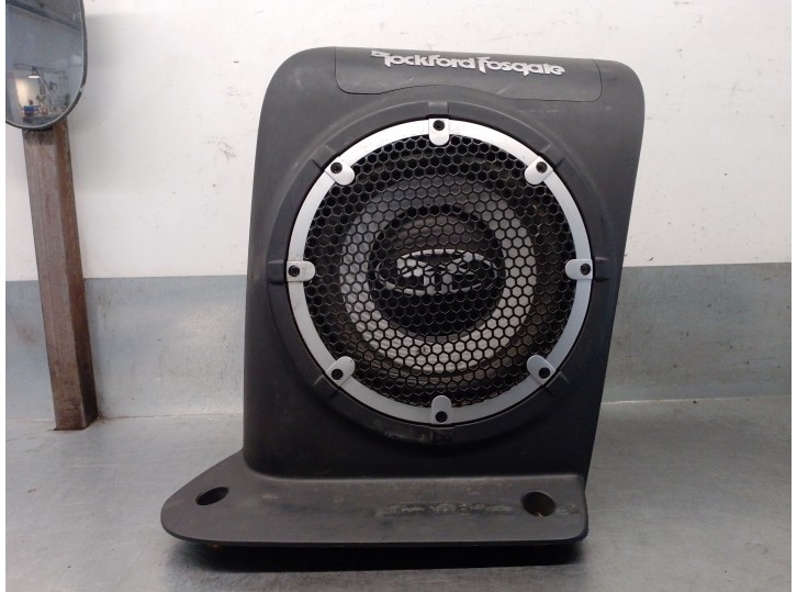 Replacement speaker/speakers for Mitsubishi Outlander II (CW_W) 2.0 DI-D (CW8W), OEM/IAM reference 8720A012 8720A012