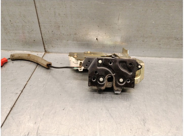 Replacement trunk / tailgate latch for SEAT Alhambra (7V8, 7V9) 2.0 TDI, OEM IAM reference 7M4827505D 7M4827505C