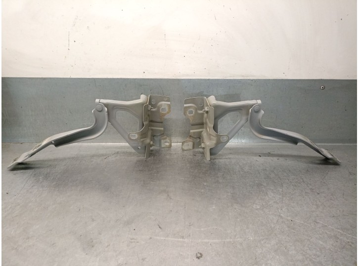 Hood hinge replacement part for Renault Clio V (B7_) 1.6 E-Tech 140 (B7MU), OEM/IAM reference 654003073R