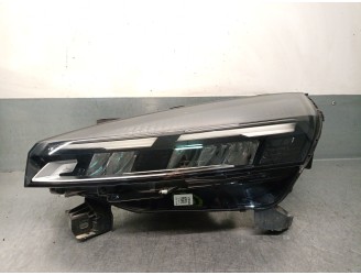 Left headlight replacement part for Renault Clio V (B7_) 1.6 E-Tech 140 (B7MU), OEM/IAM reference 260600149R 01082599900010