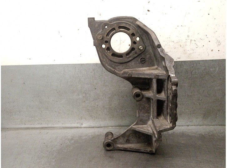 Replacement alternator bracket for Mazda 3 (BK) 2.0 MZR-CD (BK14), OEM/IAM reference RF7J13G00 RF7J13G00