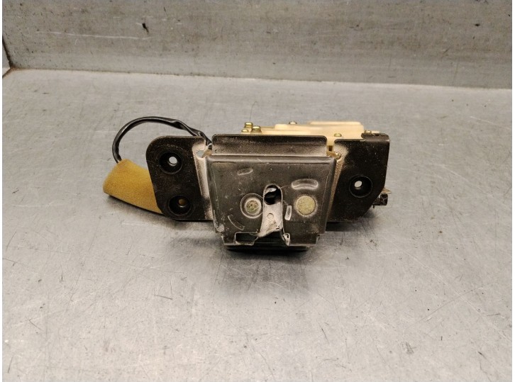 Replacement trunk / tailgate lock for Honda Stream (RN) 2.0 16V (RN3), OEM IAM reference 74800S7AE01 74800S7AE01