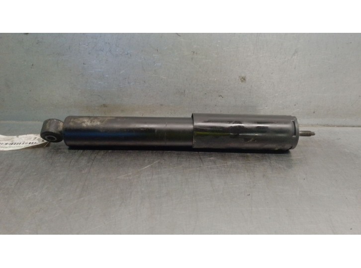 Replacement left front shock absorber for Nissan Terrano II (R20) 2.7 TDI 4WD, OEM/IAM reference