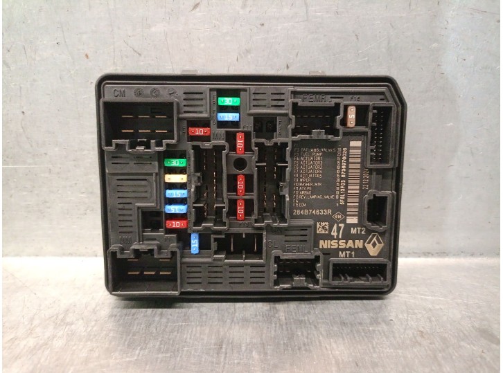 Replacement relay / fuse box for Renault Clio V (B7_) 1.6 E-Tech 140 (B7MU), OEM IAM reference 284B74633R