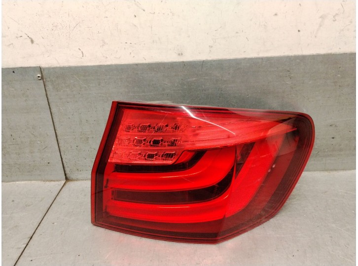 Replacement right taillight for BMW 5 Series Touring (F11) 520d. OEM/IAM references: 63217203234 63217203234