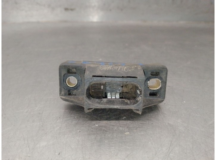 Replacement trunk / tailgate lock for Renault Mégane Scénic (JA0/1_) 1.9 dTi (JA0N). OEM/IAM references: 7700827599 7700827