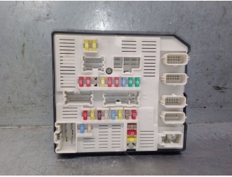 Renault Megane III relay / fuse box