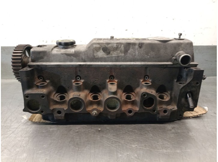 Replacement cylinder head for Ford Fiesta IV (JA_, JB_) 1.8 D. OEM/IAM references: XS4Q6090BC 6534656 XS4Q6K271BA