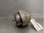 Replacement right engine mount for Audi A4 B7 (8EC) 2.0 TDI, OEM IAM references 8E0199382K 8E0199382AG