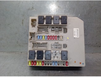 Replacement relay / fuse box for Renault Clio III (br0/1, cr0/1) 1.5 dCi, OEM IAM reference 902663A