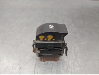 Replacement right front power window switch for Nissan Primastar van (x83) 2.0 dCi 115, OEM IAM reference 26488