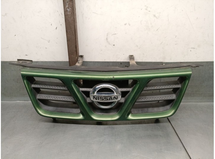 Replacement front grille for Nissan X-Trail I (T30) 2.2 DCI, OEM/IAM references 623108H700 623108H700