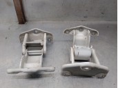 Replacement rear door hinge for Nissan Primastar van (X83) 2.0 dCi 115. OEM/IAM references: 9042100QAC 9042100QAC