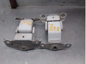 Replacement rear door hinge for Nissan Primastar van (X83) 2.0 dCi 115. OEM/IAM references: 9042100QAC 9042100QAC