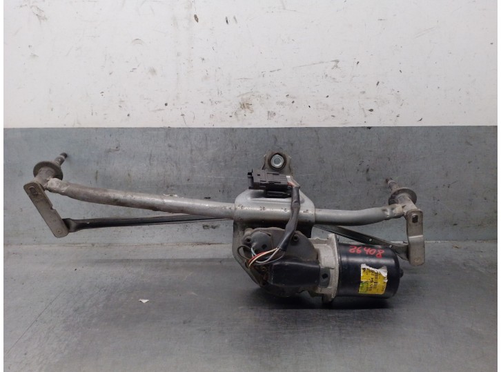 Replacement front wiper motor for Nissan Primastar van (X83) 2.0 dCi 115. OEM/IAM references: 2881000QAC 2881000QAC