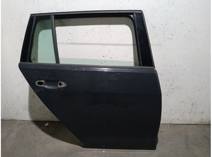 Replacement right rear door for Volkswagen Golf VII Variant (BA5, BV5) 1.6. OEM/IAM references: 5G9833056D 5G9833056D