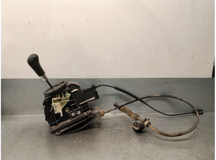 Replacement gear shift lever for Suzuki Grand Vitara II (JT, TE, TD) 2.4 four-wheel drive (JB424). OEM/IAM reference: 2810065JK3