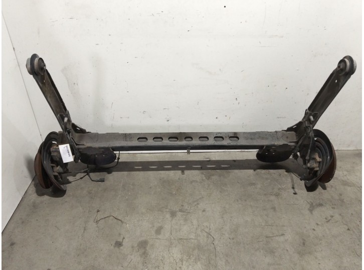 Replacement rear axle assembly for Renault Trafic II Bus (JL) 2.5 dCi 145 (JL0J). OEM/IAM references: 430000287R 430000287R