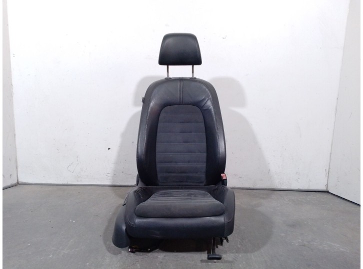 Replacement right front seat for Volkswagen Passat B6 (3C2) 2.0 TDI 16V, OEM/IAM reference 3C0881106M