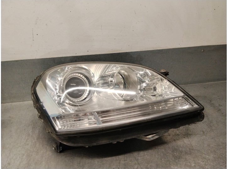 Right headlight for Mercedes-Benz M-Class (W164) ML 320 CDI 4MATIC (164.122), OEM/IAM references A1648201061 A16482010