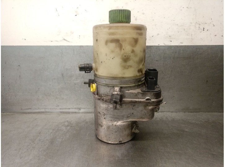 Replacement power steering pump for SEAT Ibiza IV (6J5, 6P1) 1.6, OEM/IAM reference 6R0423156A 6R0423156A