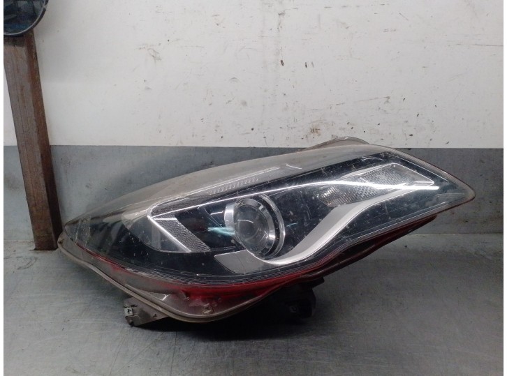 Replacement right headlight for Opel Insignia A Sports Tourer (G09) 1.6 CDTi (35), OEM/IAM reference 39031208 1216811