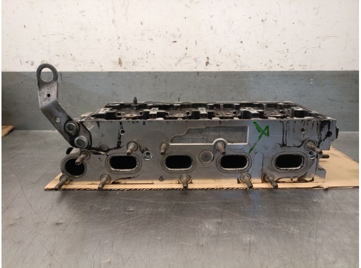 Replacement cylinder head for SEAT Leon (5F1) 1.6 TDI, OEM/IAM references R04L103373E 04L103264