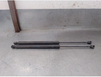 Replacement trunk / tailgate struts for Volkswagen Golf VII Variant (BA5, BV5) 1.6, OEM/IAM reference 5G982755004S 5G9