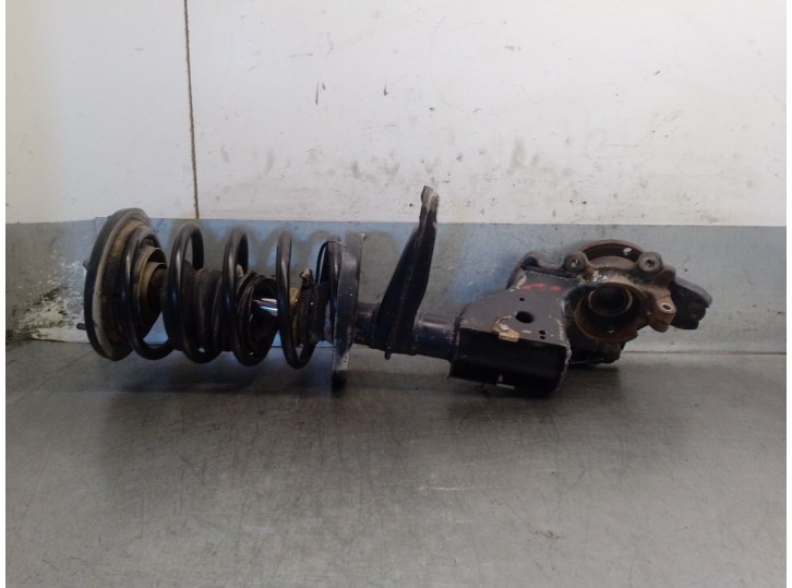 Replacement front left shock absorber for Audi A6 C4 (4A2) 2.5 TDI, OEM/IAM references 4A0413031M 4A0413031M