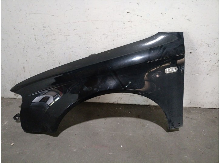 Replacement left front fender for Audi A4 B7 (8EC) 1.8 T, OEM/IAM reference 8E0821105F 8E0821105F