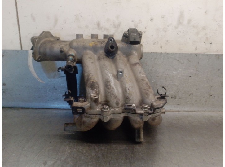 Recambio de colector admision para hyundai i10 i (pa) 1.1 referencia OEM IAM 2831002110 2831002110 