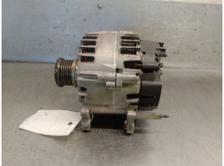 Replacement alternator for Volkswagen Golf VII Variant (BA5, BV5) 1.6, OEM/IAM references 03L903023L 03L903023L 2612004E