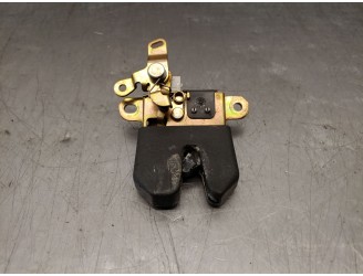 Replacement trunk / tailgate lock for Volkswagen Passat B5.5 (3B3) 1.9 TDI, OEM/IAM references 3B5827505L 3B5827505M
